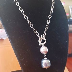 Tahitian Pearl and silver necklace.